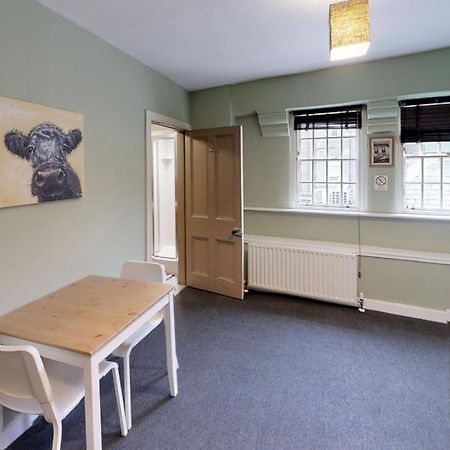 Dundee Backpackers Hostel ภายนอก รูปภาพ