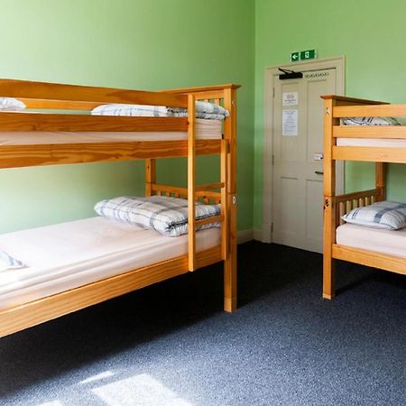 Dundee Backpackers Hostel ภายนอก รูปภาพ