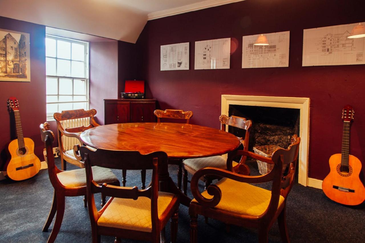 Dundee Backpackers Hostel ภายนอก รูปภาพ