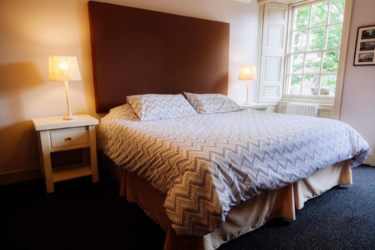 Dundee Backpackers Hostel ภายนอก รูปภาพ